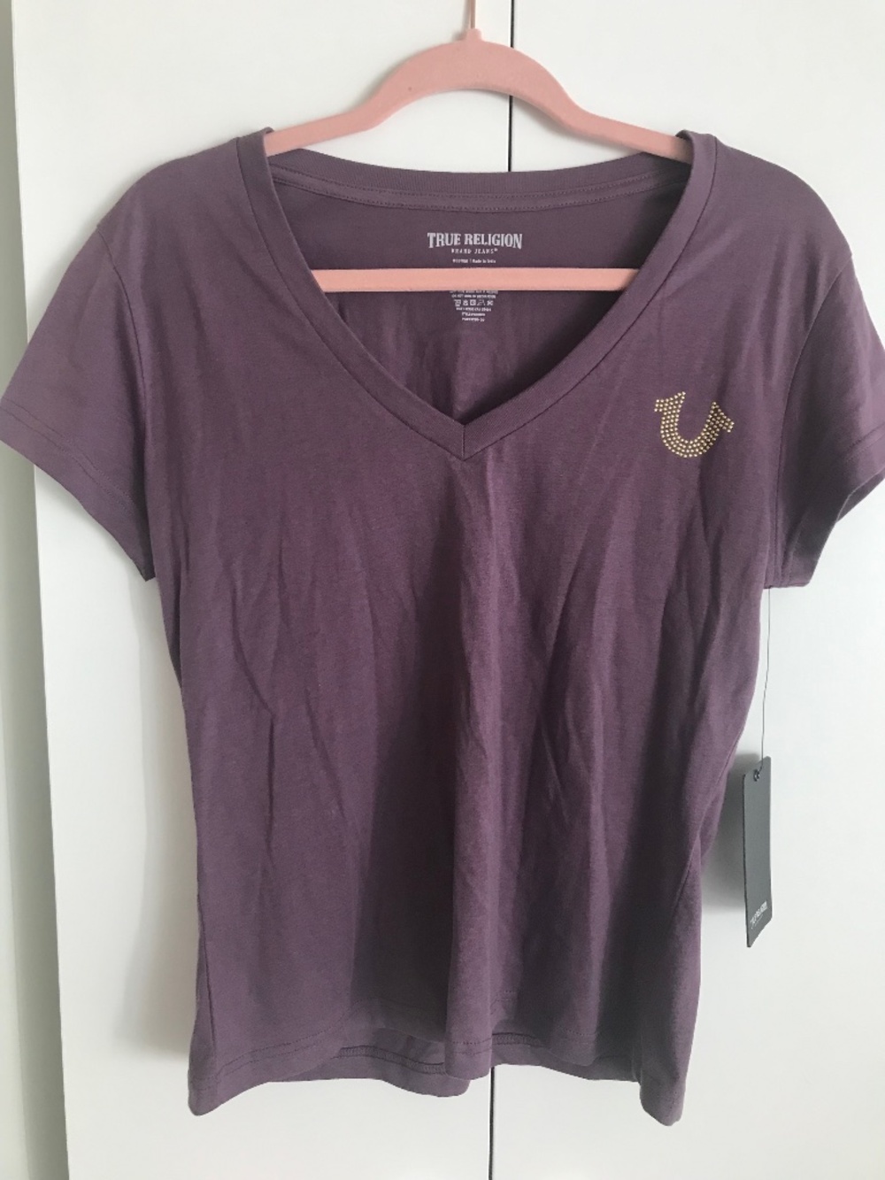 True Religion V neck t shirt Plum Retail: $60 Size Medium New with tags, neve